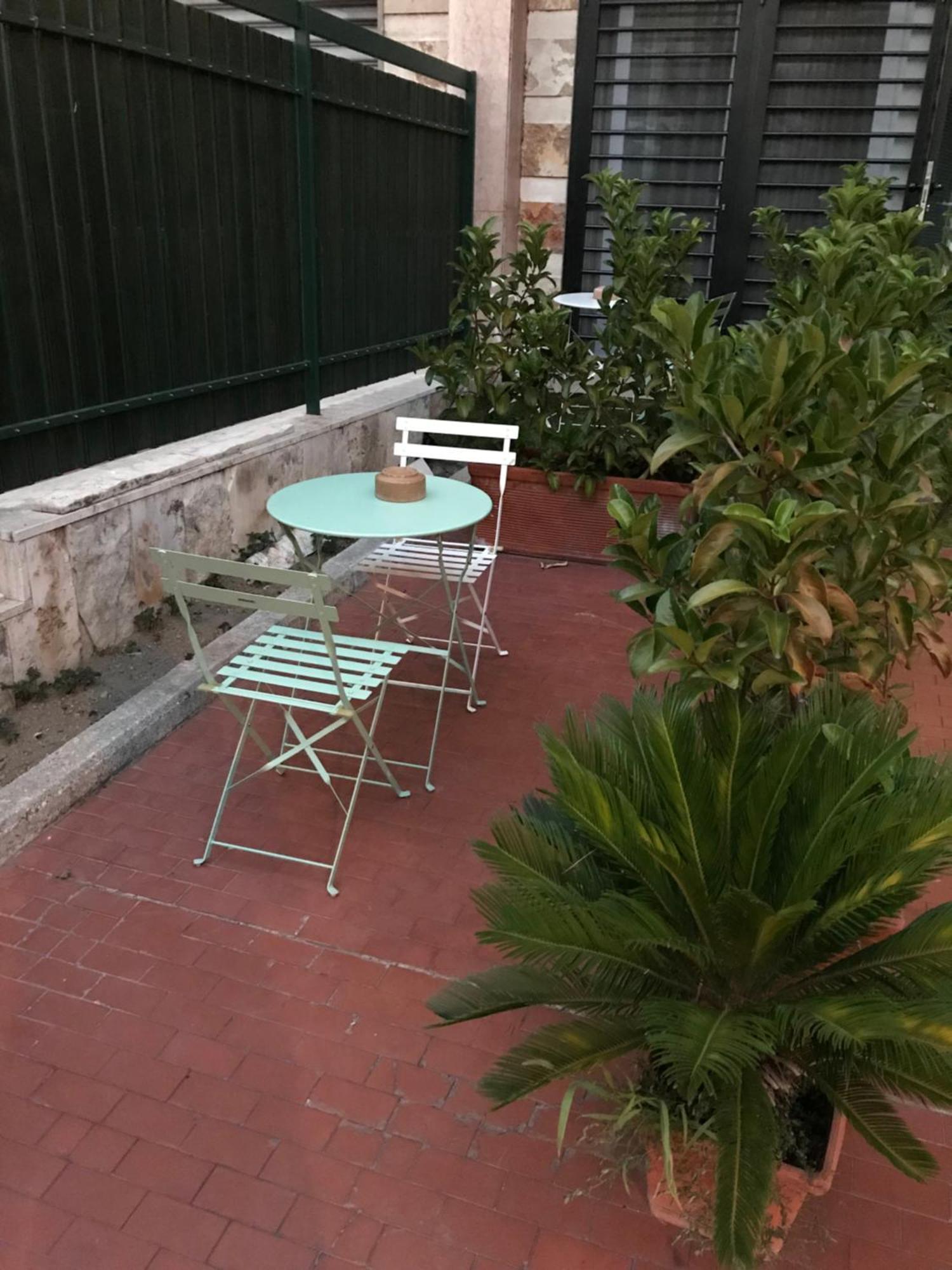 Domus Vesuvio Bed and Breakfast San Giorgio a Cremano Exteriör bild